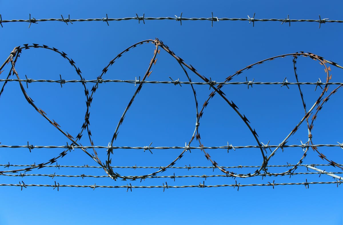 Android sideloader revolt succeeds – sort of