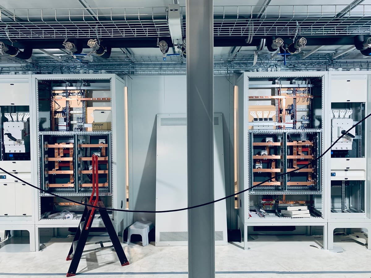 Container-sized AI 'pods' could be the answer to dragging data centre plans, HPE says