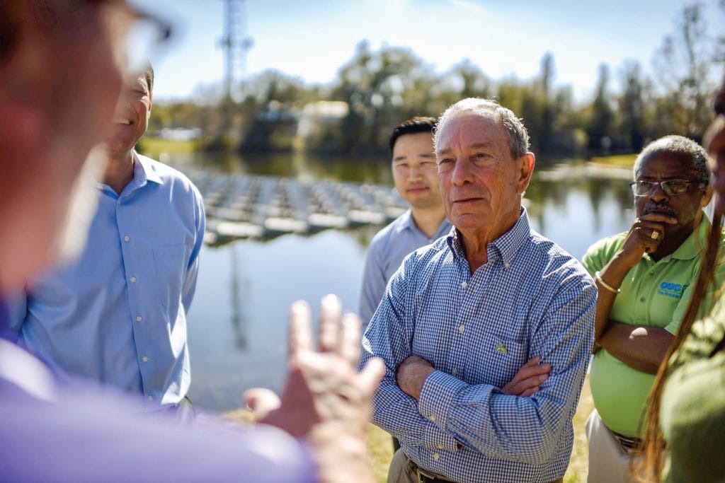 مایک بلومبرگ، بنیانگذار بلومبرگ. میلیاردرها با پرداخت بیش از حد برای SaaS به این جایگاه نمی‌رسند.