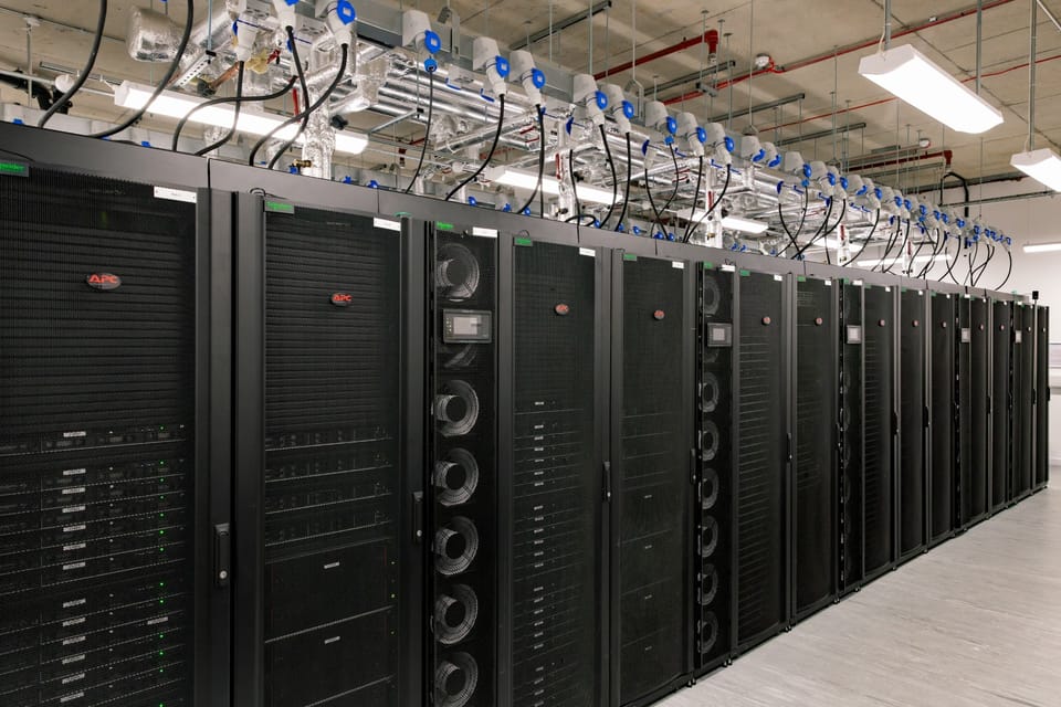 Queen Mary updates HPC data centre to liquid cooling, hot showers; says cloud too pricey